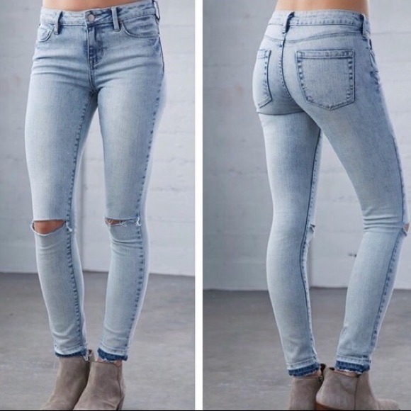 Light wash Bullhead Mid Rise skinny ankle jeans - Picture 1 of 4